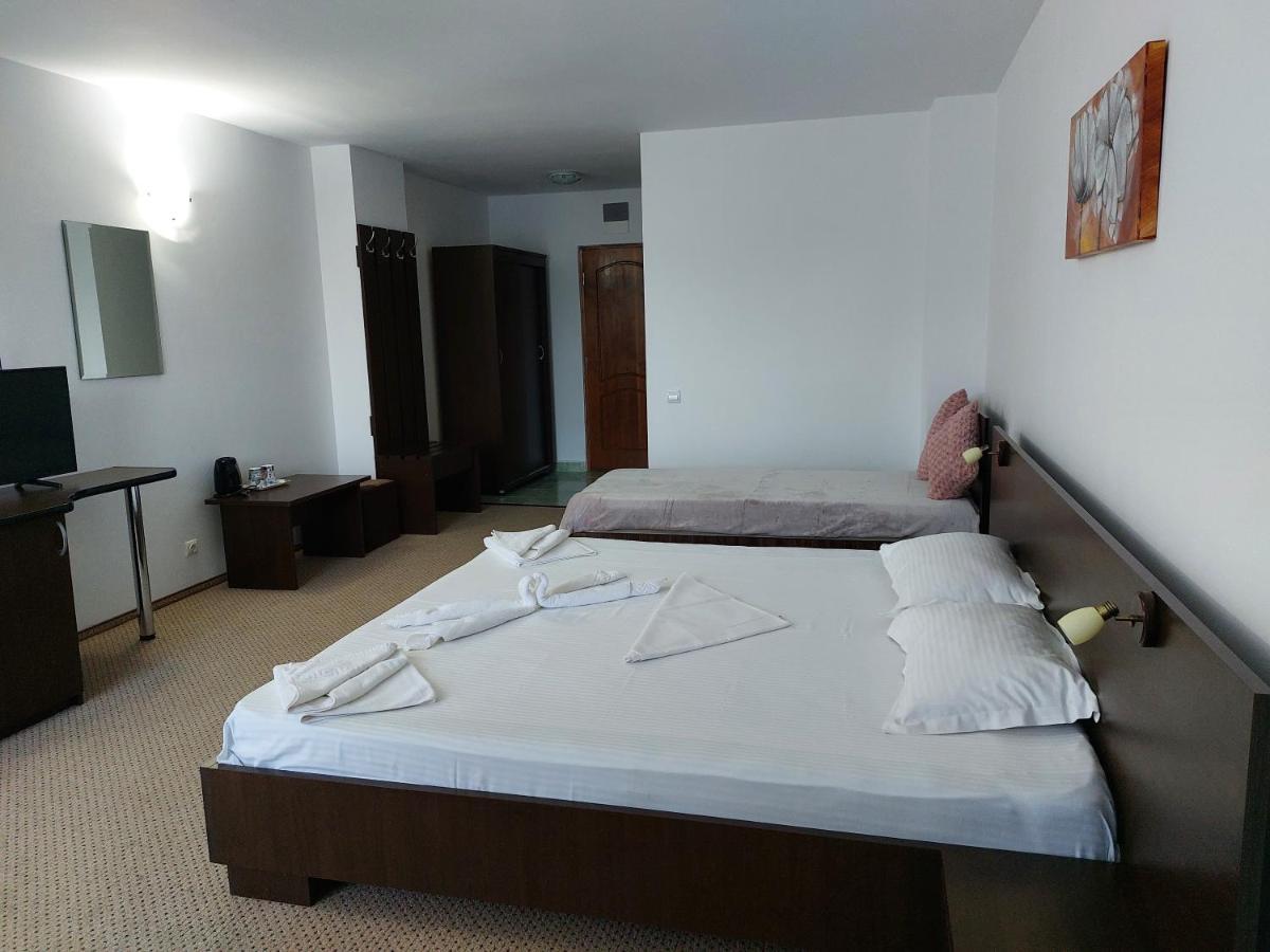 Casa Rodica Hotel เอโฟริเอนอร์ด ภายนอก รูปภาพ